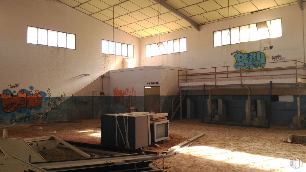 Industrial for sale at Camino San Martín Vega, Arganda del Rey, Madrid, 28500 with window, lighting, cabinetry, wood, hall, flooring, fixture, art, field house and hardwood around