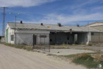 Industrial for sale at Paraje Las Cruces, Aguilafuente, Segovia, 40340 with house, sky, cloud, plant, building, fixture, land lot, window, landscape and gas around