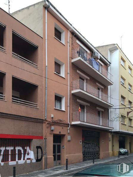 Retail for rent at Calle Marqués de Santillana, 3, Guadalajara, 19002 with building, window, property, urban design, condominium, sky, neighbourhood, material property, residential area and facade around