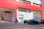 Industrial for sale & for rent at Calle Albasanz, 75, San Blas - Canillejas, Madrid, 28037 with car, person, window, building, motorcycle, automotive parking light, land vehicle, tire, wheel and vehicle around