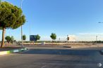 Land for sale at Sector Sur-R9 Tc E2, Azuqueca de Henares, Guadalajara, 19200 with street light, sky, daytime, plant, cloud, road surface, asphalt, tree, land lot and thoroughfare around