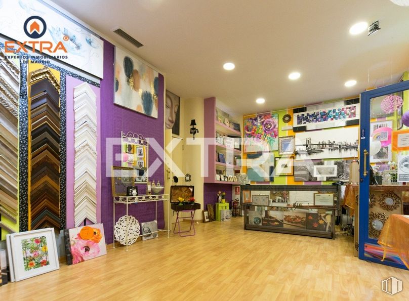 Retail for sale at Avenida San Luís, Ciudad Lineal, Madrid, 28033 with picture frame, furniture, shelf, lighting, interior design, floor, wall, flooring, retail and real estate around