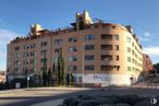 Retail for rent at Calle Presidente Felipe González, 4, Arganda del Rey, Madrid, 28500 with building, sky, cloud, plant, window, urban design, condominium, tree, tower block and public space around