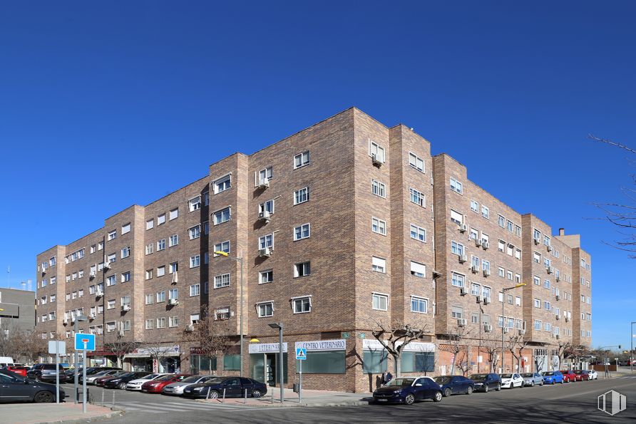 Oficina en alquiler y venta en Plaza del Mar Caribe, 1, Coslada, Madrid, 28820 con edificio, cielo, ventana, rascacielos, rueda, bloque de pisos, árbol, casa, diseño urbano y condominio alrededor