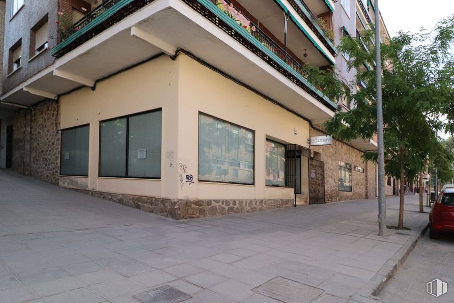 Oficina en alquiler en Calle Talavera de la Reina, 2, Toledo, 45004 con ventana, coche, casa, edificio, árbol, bienes raíces, fachada, ciudad, diseño urbano, mediante y sombra alrededor