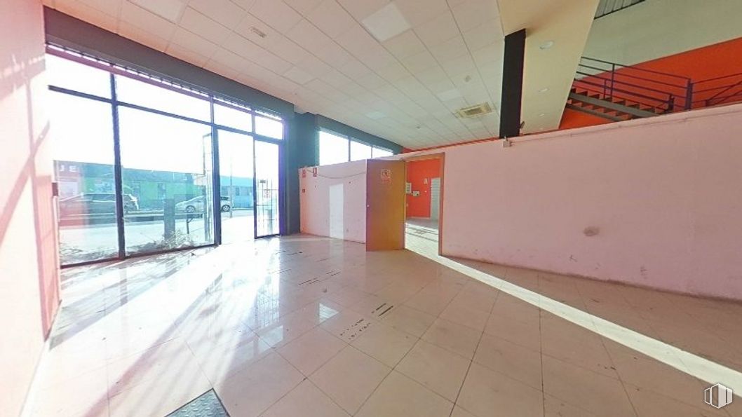 Industrial for sale at Calle Estaño, s/n, Illescas, Toledo, 45200 with window, hall, wood, building, interior design, house, floor, flooring, real estate and hardwood around