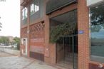 Retail for sale at Calle de los Hermanos Fernández Galiano, 11, Guadalajara, 19004 with window, building, property, fixture, wood, brick, brickwork, tree, urban design and facade around