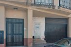 Retail for sale at Calle Pintor Blas Prado, Camarena, Toledo, 45180 with car, door, window, automotive parking light, building, hood, automotive lighting, vehicle, line and automotive exterior around