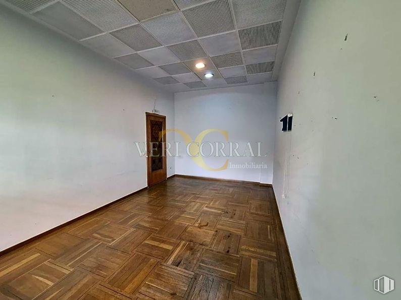 Oficina en venta en Avenida Alberto Alcocer, Chamartín, Madrid, 28036 con puerta, madera, accesorio, hall, arte, suelos, suelo, pared, espacio y techo alrededor