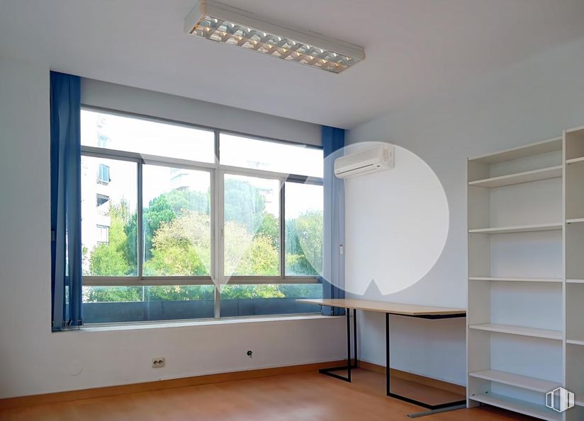 Office for sale at Carretera Canillas, Hortaleza, Madrid, 28043 with bookcase, lighting, light fixture, window, interior design, flooring, furniture, wall, floor and ceiling around