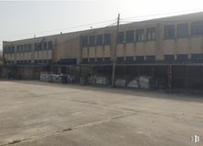 Industrial for sale & for rent at Zona Valdeolmos, Valdeolmos-Alalpardo, Madrid, 28130 with building, window, sky, asphalt, architecture, road surface, rolling, facade, city and commercial building around