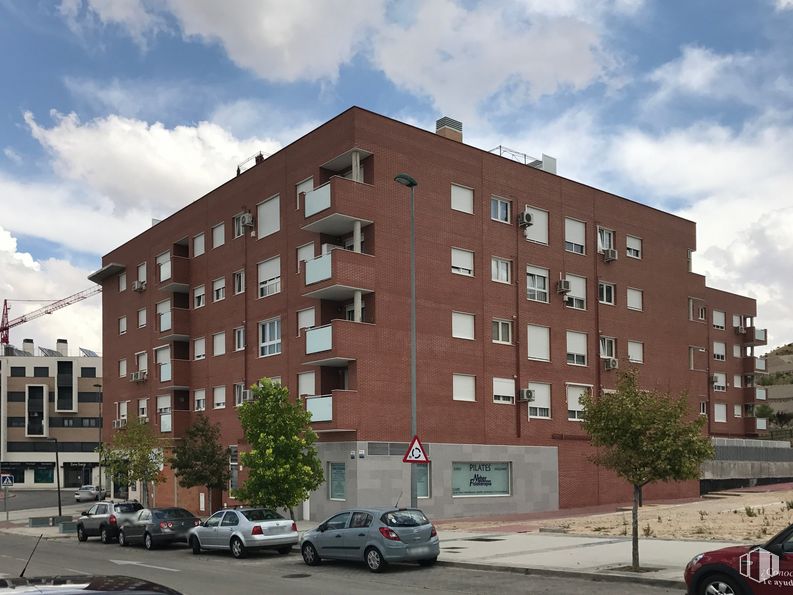 Local en venta en Avenida Berlín, 1, Arganda del Rey, Madrid, 28500 con coche, edificio, nube, cielo, neumático, rueda, vehículo terrestre, día, propiedad y ventana alrededor