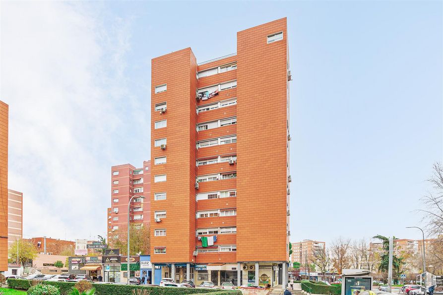 Local en venta en Calle Méjico, 7, Coslada, Madrid, 28820 con edificio, cielo, planta, rascacielos, ventana, nube, árbol, bloque de pisos, diseño urbano y casa alrededor