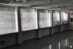 Office for rent at Calle Cervantes, Segovia, 40001 with window blind, building, fixture, shade, interior design, wood, flooring, rectangle, glass, tints and shades and transparent material around