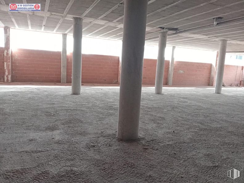 Local en venta en Zona centro, Madridejos, Toledo, 45710 con sombra, madera, suelos, suelo, edificio, techo, tintes y matices, columna, material compuesto y aparcamiento alrededor