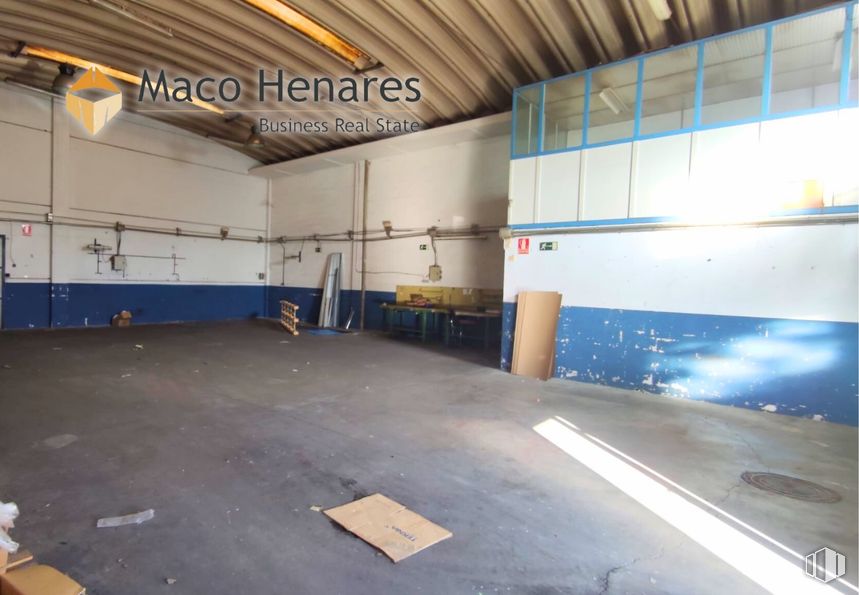 Industrial for rent at Calle Lisboa, 9, Torres de la Alameda, Madrid, 28813 with flooring, floor, ceiling, hall, fluorescent lamp, daylighting and beam around