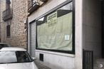 Retail for rent at Calle Tomás Luís de Victoria, 10, Ávila, 05001 with car, automotive lighting, window, motor vehicle, vehicle, automotive exterior, automotive design, building, tints and shades and facade around