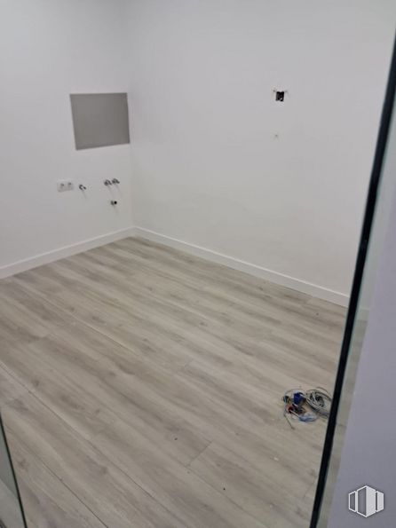 Local en venta en Somosaguas/Pozuelo, Pozuelo de Alarcón, Madrid, 28223 con madera, interiorismo, suelos, suelo, tinte para madera, pared, madera dura, suelo laminado, accesorio y contrachapado alrededor