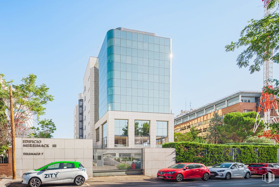 Oficina en alquiler en Edificio Merrimack III, Calle Josefa Valcárcel, 26, San Blas - Canillejas, Madrid, 28027 con coche, edificio, rueda, cielo, neumático, vehículo, planta, vehículo de motor, árbol y luz de la calle alrededor