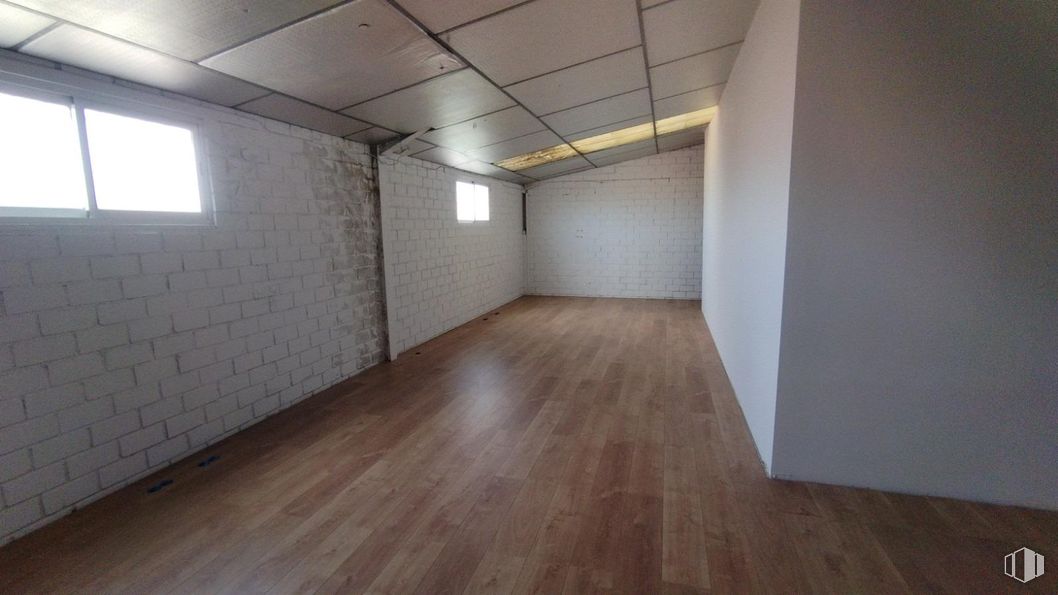 Nave en venta en Polígono de Valmor, Valdemoro, Madrid, 28343 con ventana, hall, edificio, madera, suelo, sombra, suelos, madera dura, accesorio y casa alrededor