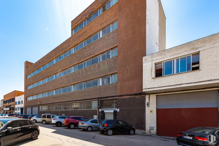 Nave en venta en Calle Impresores, 36, Getafe, Madrid, 28906 con coche, ventana, edificio, luz de estacionamiento automotriz, rueda, vehículo terrestre, cielo, neumático, vehículo y arquitectura alrededor