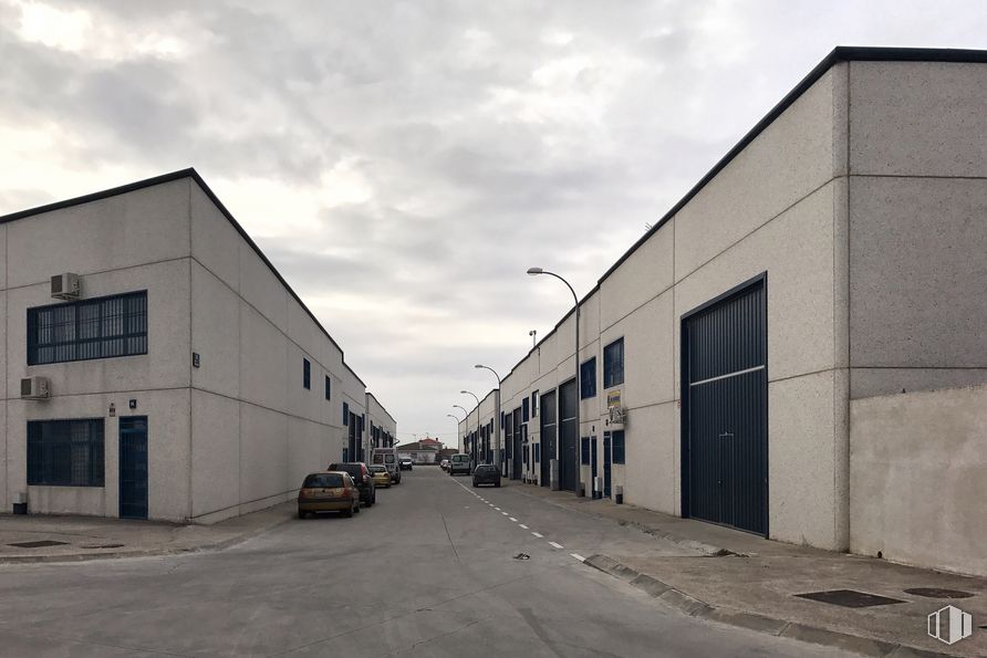 Nave en venta en Avenida Industria, 15, El Viso de San Juan, Toledo, 45215 con ventana, luz de la calle, edificio, puerta, cielo, nube, coche, superficie de carretera, asfalto y neumático alrededor