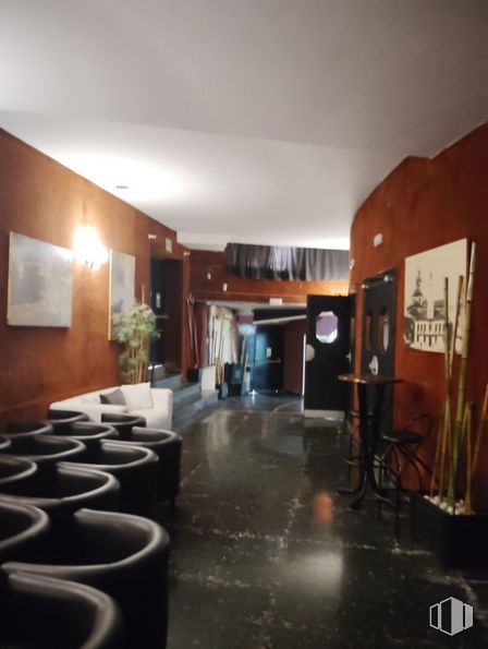 Local en venta en Calle Santo Tomás, Arganda del Rey, Madrid, 28500 con propiedad, edificio, planta, planta de interior, interiorismo, silla, suelos, sala de estar, suelo y televisión alrededor