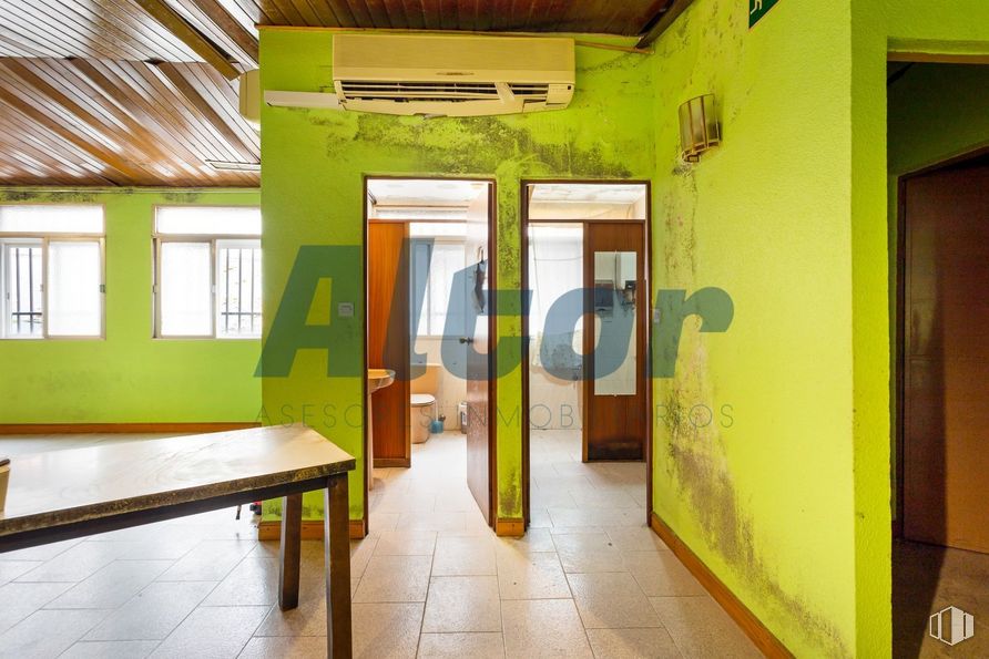 Local en venta en Calle Alcalá, San Blas - Canillejas, Madrid, 28027 con ventana, mesa, propiedad, edificio, mueble, interiorismo, marco, accesorio, puerta y casa alrededor