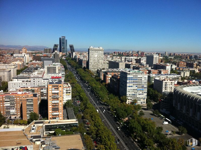 Oficina en alquiler en Torre Europa, Paseo Castellana, 95, Tetuán, Madrid, 28046 con edificio, , , , , coche, , ,  y  alrededor