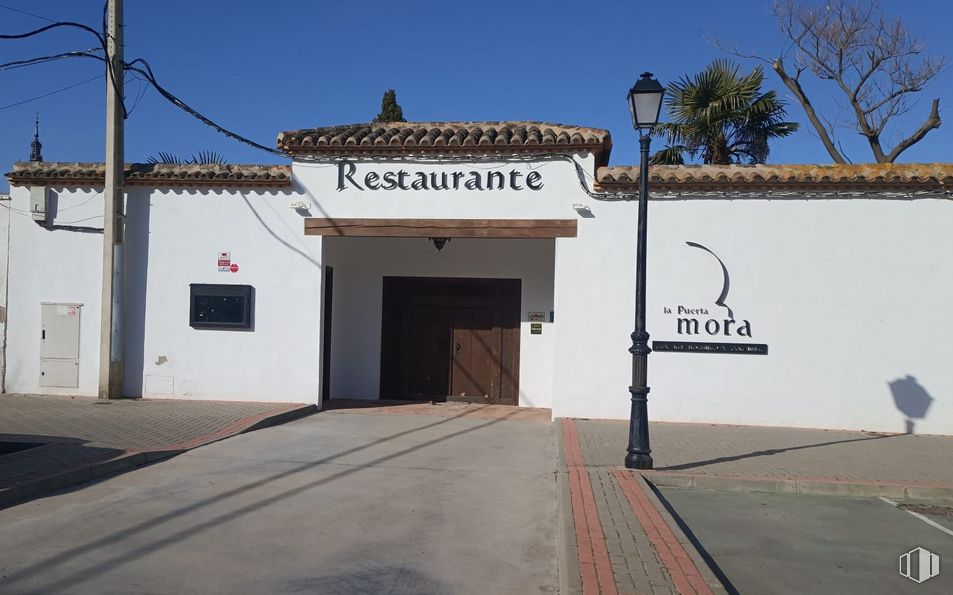 Retail for sale & for rent at Ronda Escuelas, Orgaz, Toledo, 45450 with door, sky, plant, building, tree, window, house, residential area, landscape and real estate around