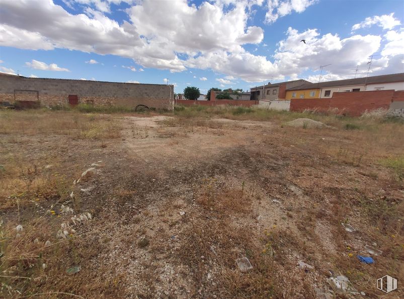 Land for sale at Calle Monte, Quintanar de la Orden, Toledo, 45800 with cloud, sky, plant, ecoregion, natural environment, natural landscape, building, tree, house and land lot around