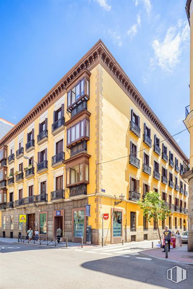 Office for rent at Zona Centro, Centro, Madrid, 28004 with apartment, condominium, hotel and balcony around