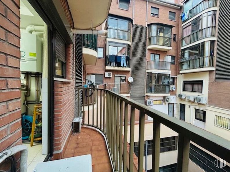 Oficina en alquiler en Calle Marqués Valdavia, Alcobendas, Madrid, 28100 con ventana, edificio, madera, diseño urbano, condominio, barrio, inmobiliario, zona residencial, fachada y ciudad alrededor