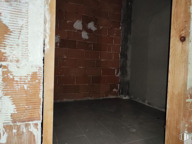 Local en alquiler en Zona Guindalera, Salamanca, Madrid, 28028 con marrón, propiedad, madera, suelo, accesorio, suelos, albañilería, material de construcción, ladrillo y tintes y matices alrededor