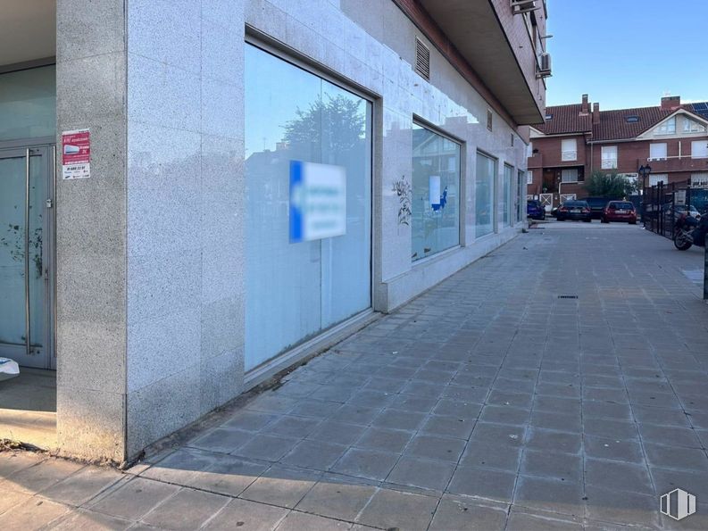 Local en alquiler y venta en Calle Gijón, Fuenlabrada, Madrid, 28942 con edificio, propiedad, ventana, superficie de la carretera, asfalto, acera, pared, diseño urbano, fachada y inmobiliario alrededor