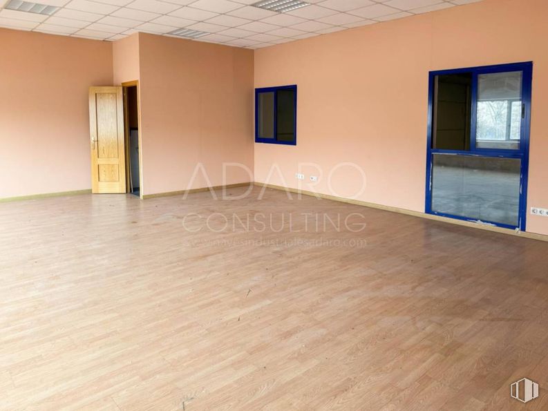 Industrial for sale at Calle Tormes, Mejorada del Campo, Madrid, 28840 with door, flooring, floor, interior design, ceiling, hall, tile flooring, wood stain, wood flooring and hardwood around