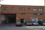 Nave en alquiler y venta en Zona industrial Ensanche Vallecas, Villa de Vallecas, Madrid, 28031 con coche, edificio, luz de estacionamiento automotriz, vehículo, rueda, neumático, ventana, cielo, vehículo motorizado y placa de matrícula del vehículo alrededor