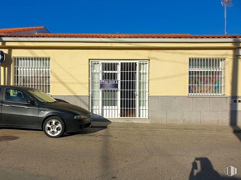 Local en alquiler en Calle Mantua Carpetanorum, Villamanta, Madrid, 28610 con rueda, coche, ventana, casa, luz de estacionamiento, neumático, vehículo, edificio, cielo y capó alrededor