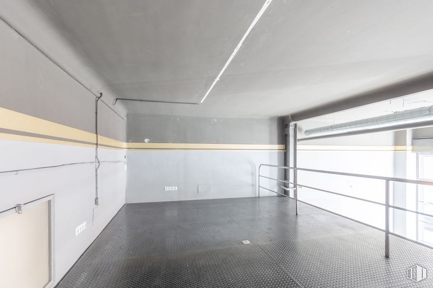 Local en venta en Calle Marqués de Urquijo, Moncloa - Aravaca, Madrid, 28008 con alumbrado, accesorio, pavimentos, piso, edificio, material compuesto, techo, vidrio, espacio y pasillo alrededor