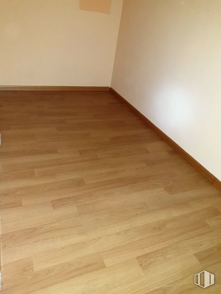 Retail for sale & for rent at Zona Centro, Talavera de la Reina, Toledo, 45600 with brown, amber, fixture, wood, beige, floor, flooring, wood stain, paint and composite material around