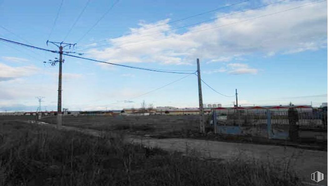 Land for sale at Calle Madrid, Las Ventas de Retamosa, Toledo, 45183 with cloud, sky, plant, electricity, overhead power line, landscape, cumulus, horizon, city and public utility around