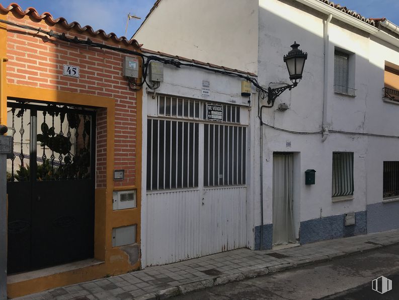 Local en venta en Calle Don Ángel, 47, Navalcarnero, Madrid, 28600 con puerta, ventana, accesorio, madera, barrio, edificio, zona residencial, fachada, cielo y carretera alrededor