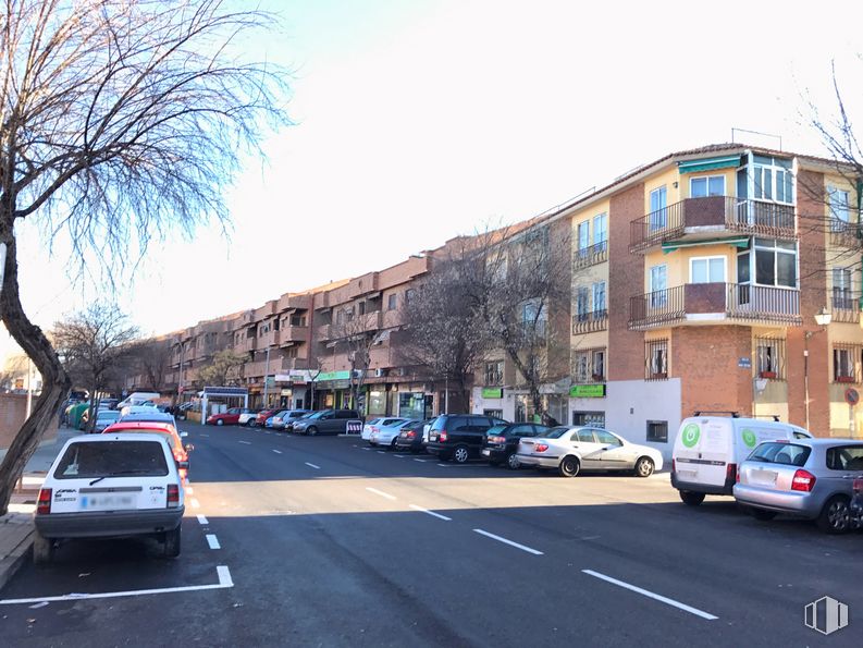 Local en venta en Calle Cueva de la Mora, Villaviciosa de Odón, Madrid, 28670 con coche, camioneta, edificio, rueda, neumático, luz de estacionamiento automotriz, vehículo terrestre, vehículo, ventana y planta alrededor