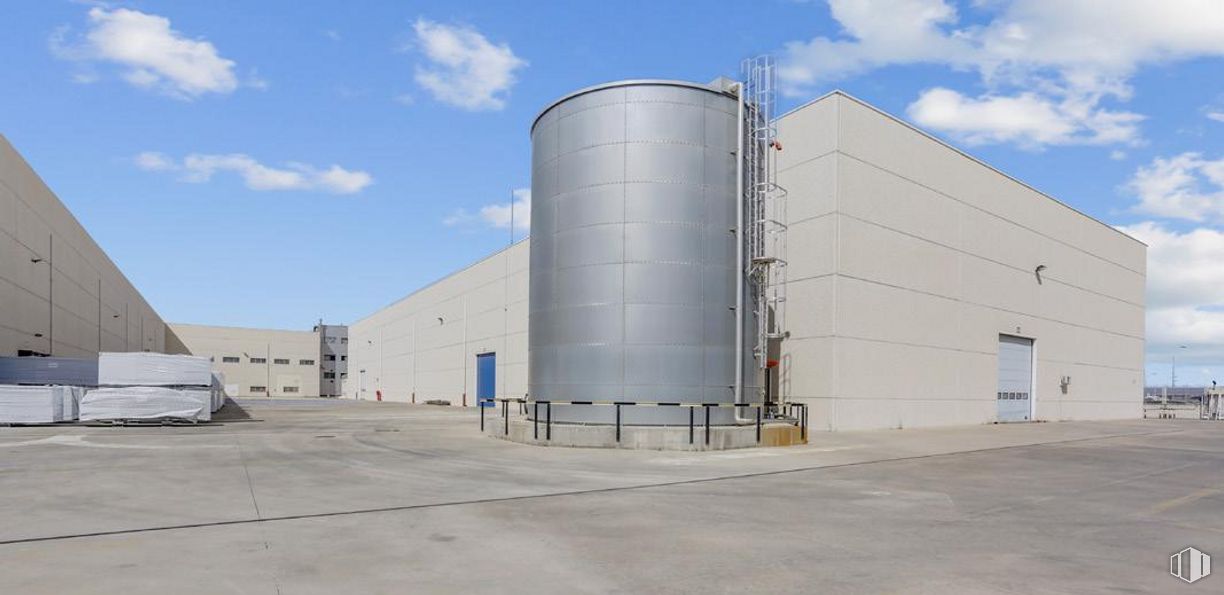 Nave en alquiler en Los Olivos - Los Ángeles, Getafe, Madrid, 28906 con edificio, nube, cielo, silo, material compuesto, ingeniería, gas, asfalto, tanque de almacenamiento y diseño urbano alrededor