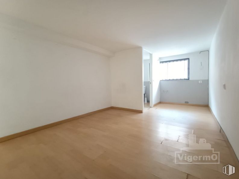 Local en venta en Zona Centro, Torrejón de Ardoz, Madrid, 28850 con ventana, edificio, pintura, madera, accesorio, suelos, hall, suelo, tinte para madera y madera dura alrededor