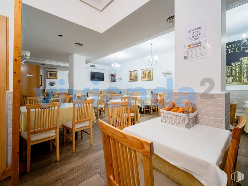 Local en venta en Calle Pedro Heredia, Salamanca, Madrid, 28028 con silla, lámpara, mesa, mueble, interiorismo, madera, suelo, suelos, inmobiliario y mesa de cocina y comedor alrededor