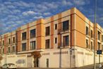 Retail for sale at Calle Sexmo de Lozoya, Segovia, 40006 with sky, building, property, window, cloud, urban design, condominium, residential area, tower block and real estate around