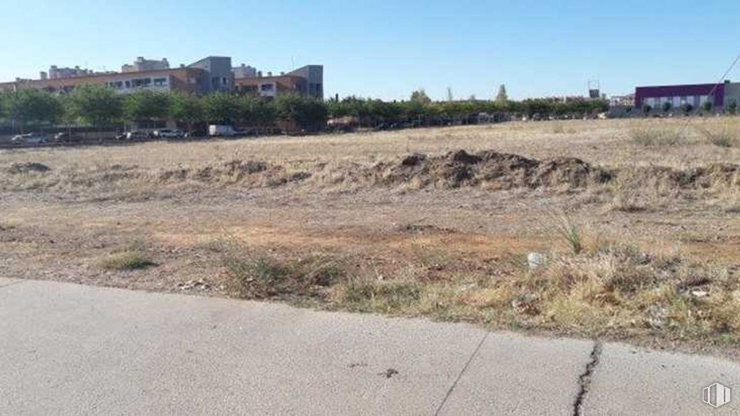 Suelo en venta en Sector Sur, Azuqueca de Henares, Guadalajara, 19200 con edificio, cielo, ecorregión, entorno natural, planta, lote de tierra, superficie de carretera, asfalto, hierba y paisaje alrededor