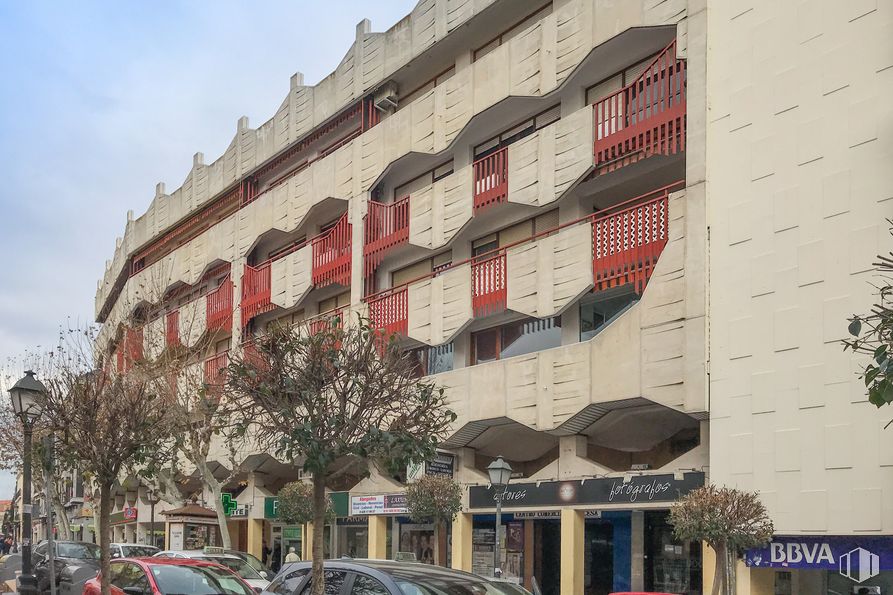 Local en venta en Plaza de España, 12, Leganés, Madrid, 28911 con coche, edificio, propiedad, cielo, condominio, diseño urbano, arquitectura, planta, vehículo y nube alrededor