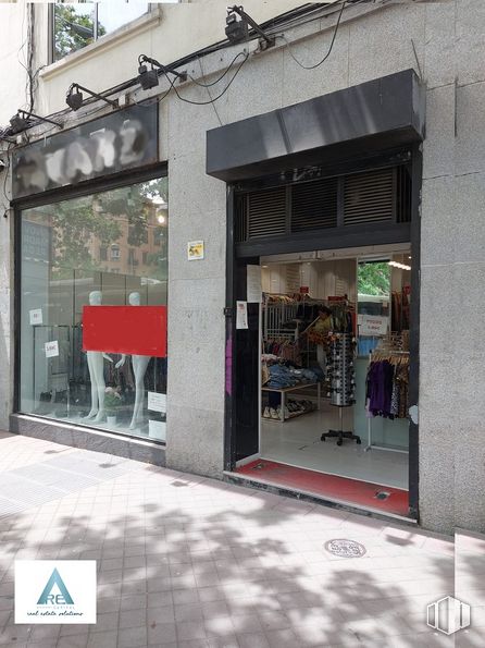 Local en venta en Calle Doctor Esquerdo, Salamanca, Madrid, 28028 con edificio, espacio público, sombra, toldo, casa, fachada, gas, diseño urbano, acera y ventana alrededor